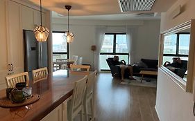 Seaside Court Retreat By Israpart